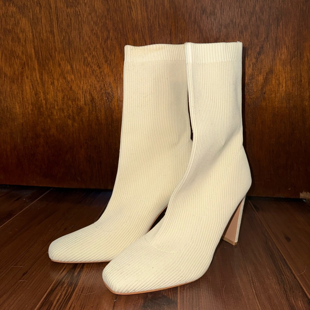 Heeled sock boots